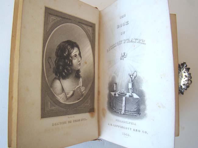 A rare Velvet covered Silver mounted BOOK of COMMON PRAYER published in Philadelphia in 1846 by J.B. Lippincott. — image 4